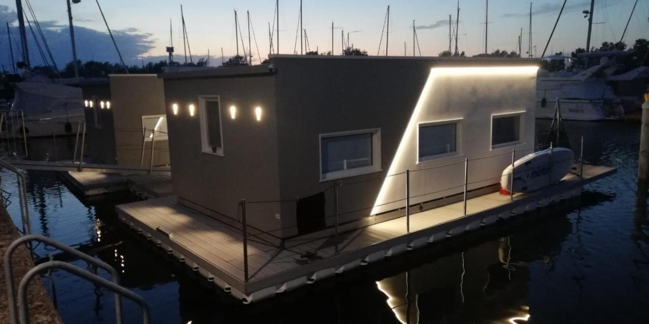 Marina Degli Estensi Floating Resort Llido Degli Estensi Exterior foto