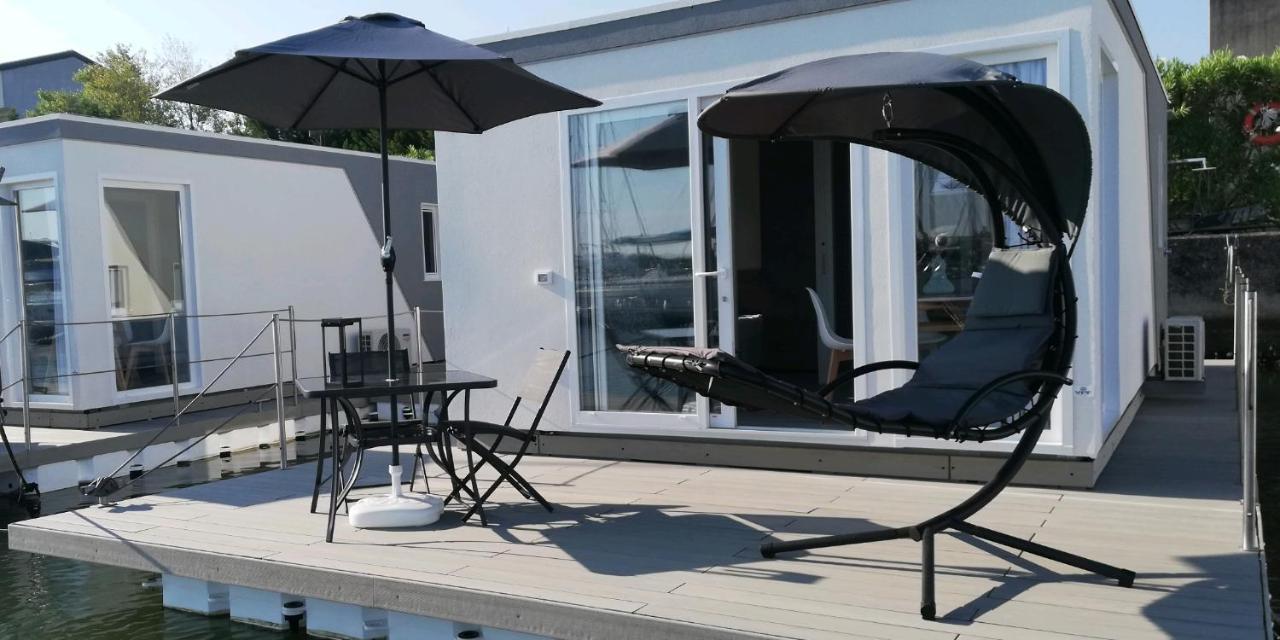 Marina Degli Estensi Floating Resort Llido Degli Estensi Exterior foto